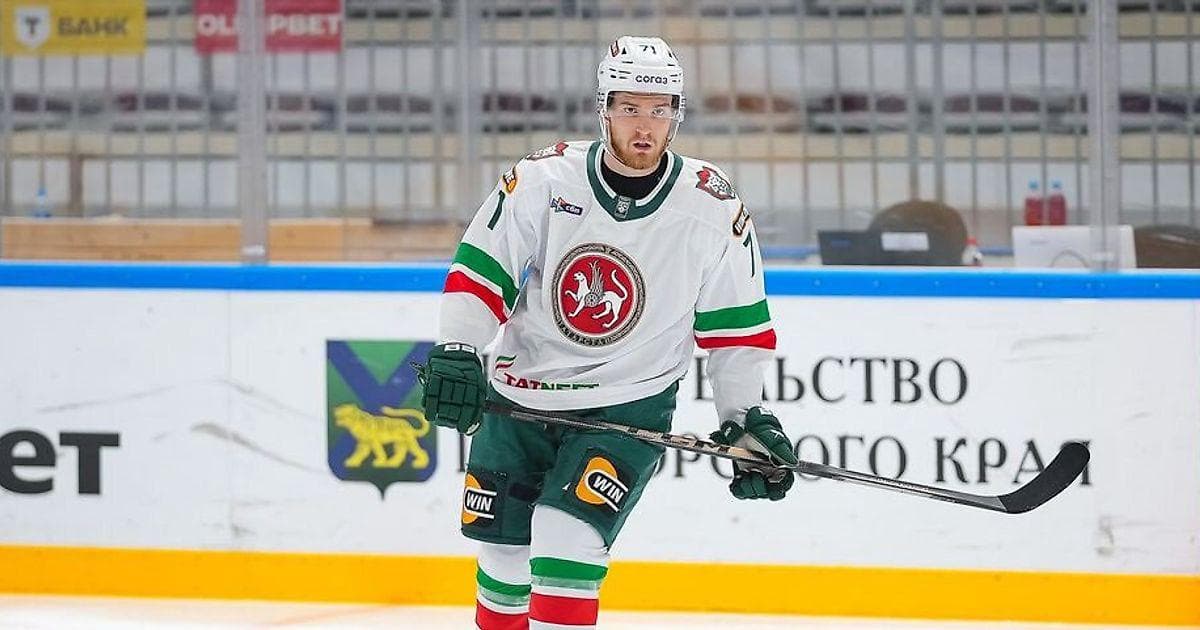 «Ак Барс» продлил контракт с Пустозеровым на год