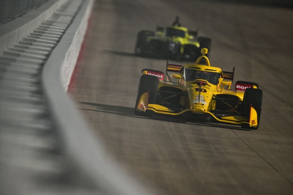 Алекс Палоу одержал победу в гонке IndyCar в Нэшвилле, Мик Шумахер впервые финишировал в топ-10