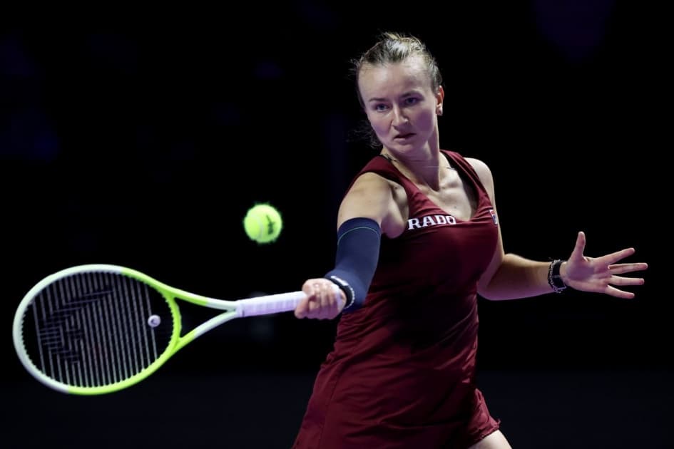 Барбора Крейчикова вышла во второй круг турнира WTA-250 в Афинах