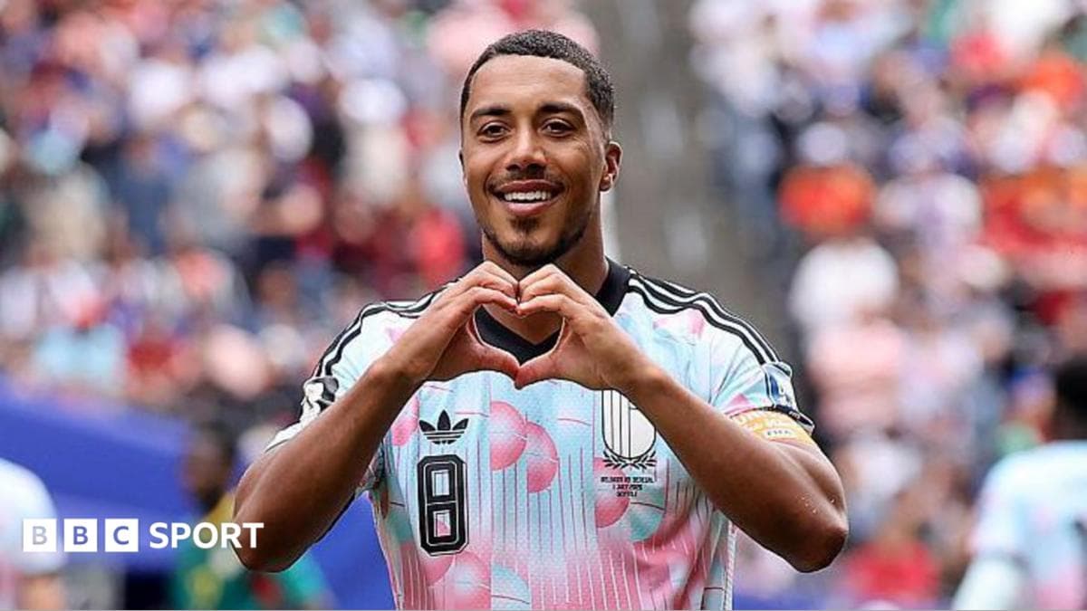 Manchester United signed Tielemans for 35 million pounds