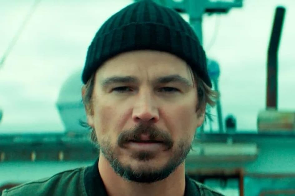 Первые кадры сериала «Вглубь» с Джошем Хартнеттом и Чарли Хитоном