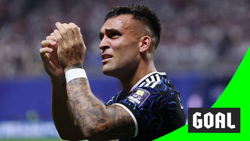 Late goal by Martinez sends Argentina to the World Cup final
