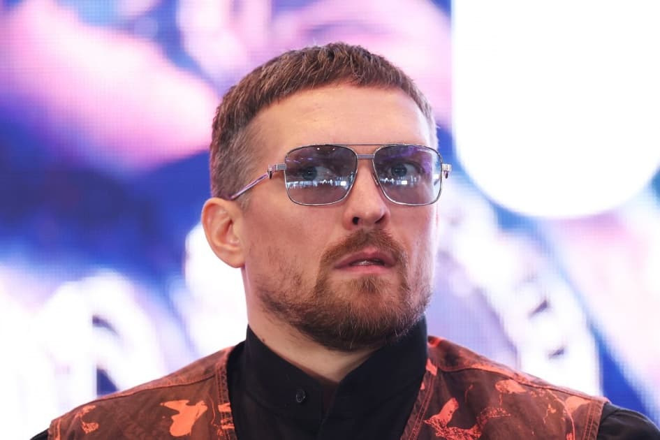 Усик планирует продолжить карьеру в боксе после завершения боёв