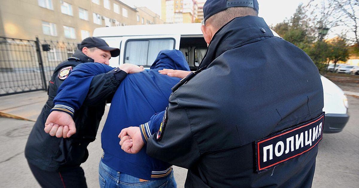 Фаната за демонстрацию татуировок с нацистской символикой задержали на матче «Зенита» с «Црвеной Звездой»