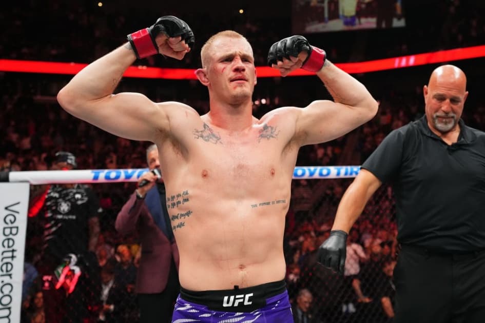 Экс-чемпион UFC Крис Вайдман оценил шансы Гарри в бою с Махачевым
